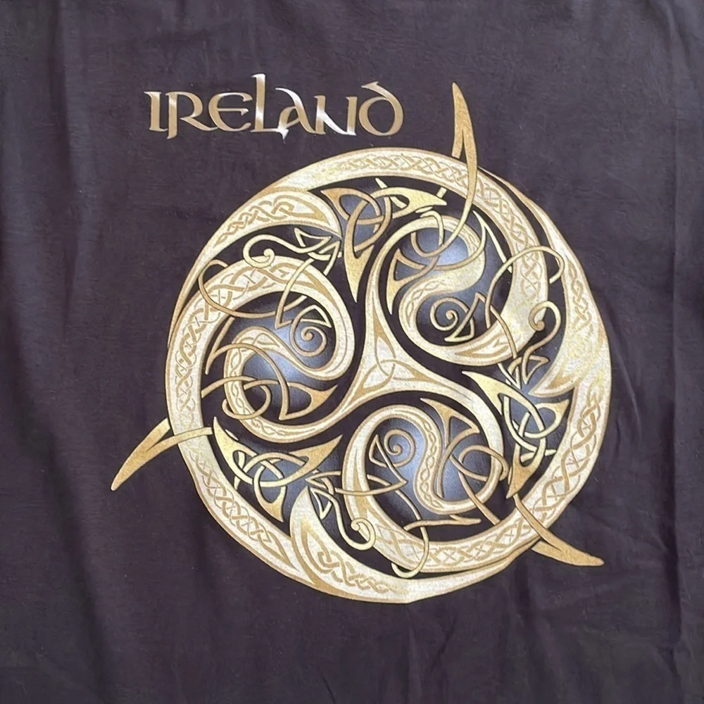 New Ireland Irish Celtic Knot Short Sleeve T-Shirt Navy Blue NWT Men Small